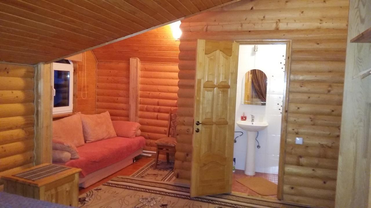 Hotel Karpatska Mria Jaremče Esterno foto
